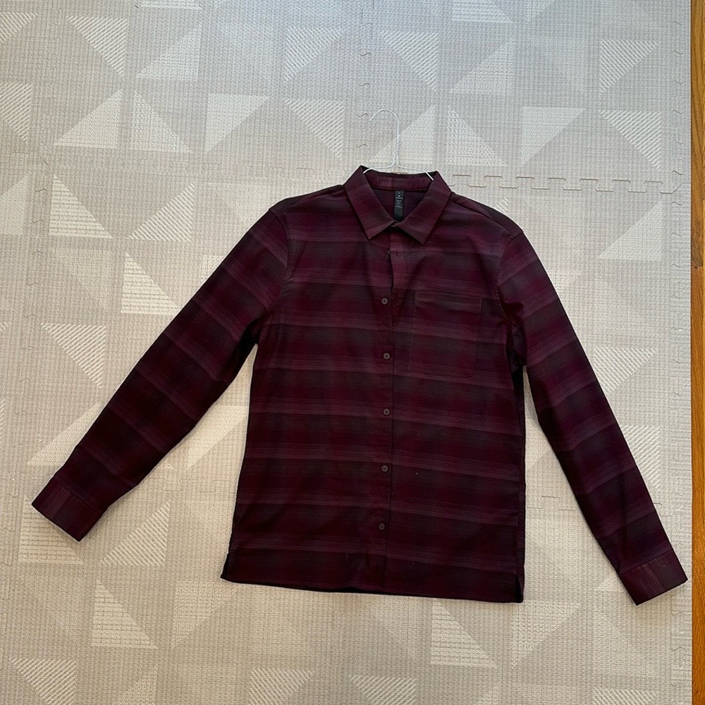 SPRING SALE MAKE ME AN OFFER! Lululemon Flannel (Maroon/Purple/Grey) Size Large